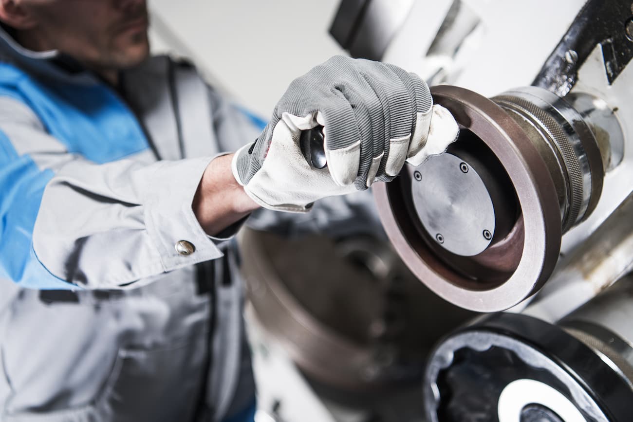 metal-lathe-operator-2022-12-16-11-50-14-utc (1)